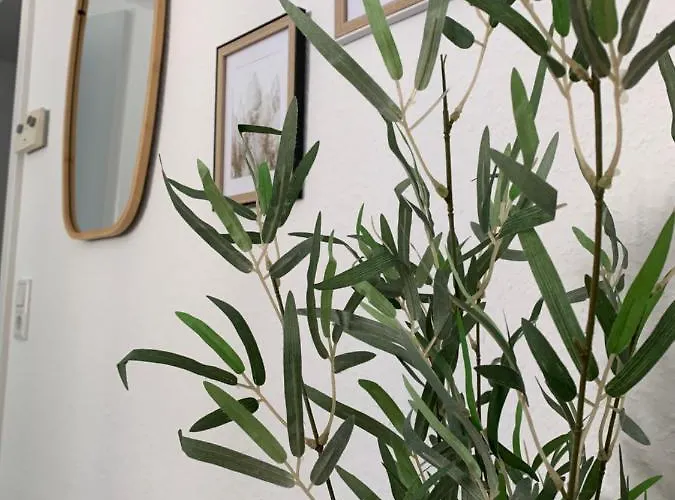 Bright & For 4 Incl Workspace Lejlighed *