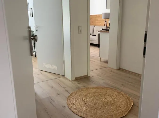 Bright & For 4 Incl Workspace Lejlighed