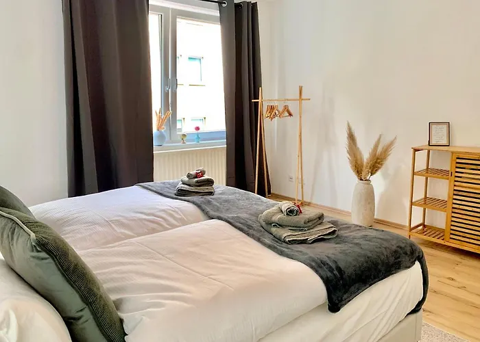 Bright & For 4 Incl Workspace * Bochum