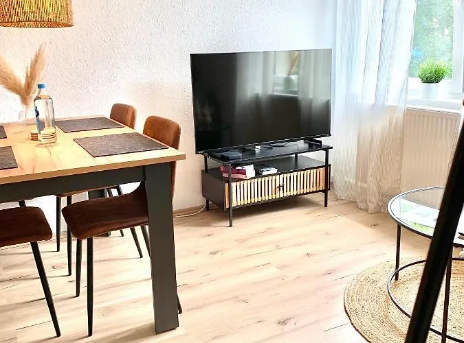 Bright & For 4 Incl Workspace