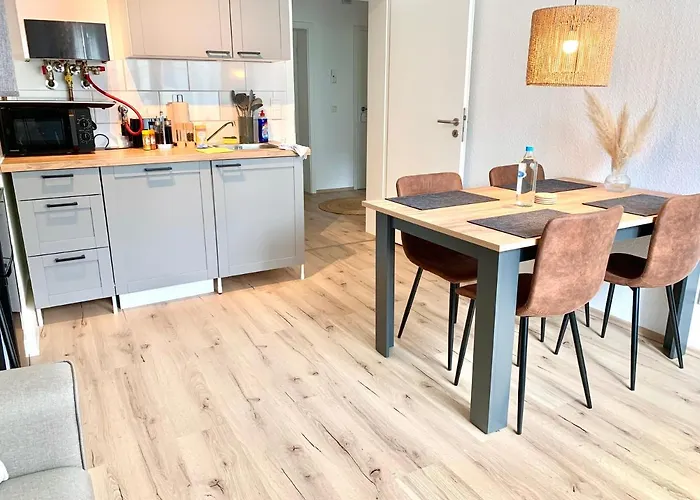 Lejlighed Bright & For 4 Incl Workspace *